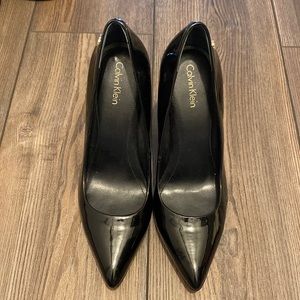 Calvin Klein Black Patent Women's Gayle Pointy Toe Classic Pumps